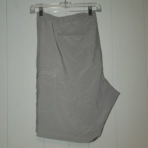 IZOD SwingFlex Classic-Fit Performance Cargo Golf Shorts NEW